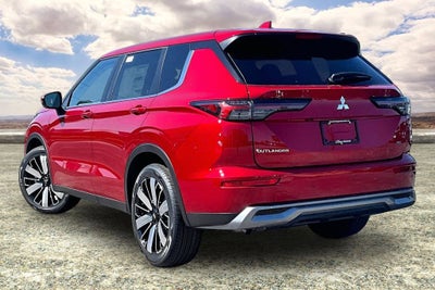 2026 Mitsubishi Outlander SE