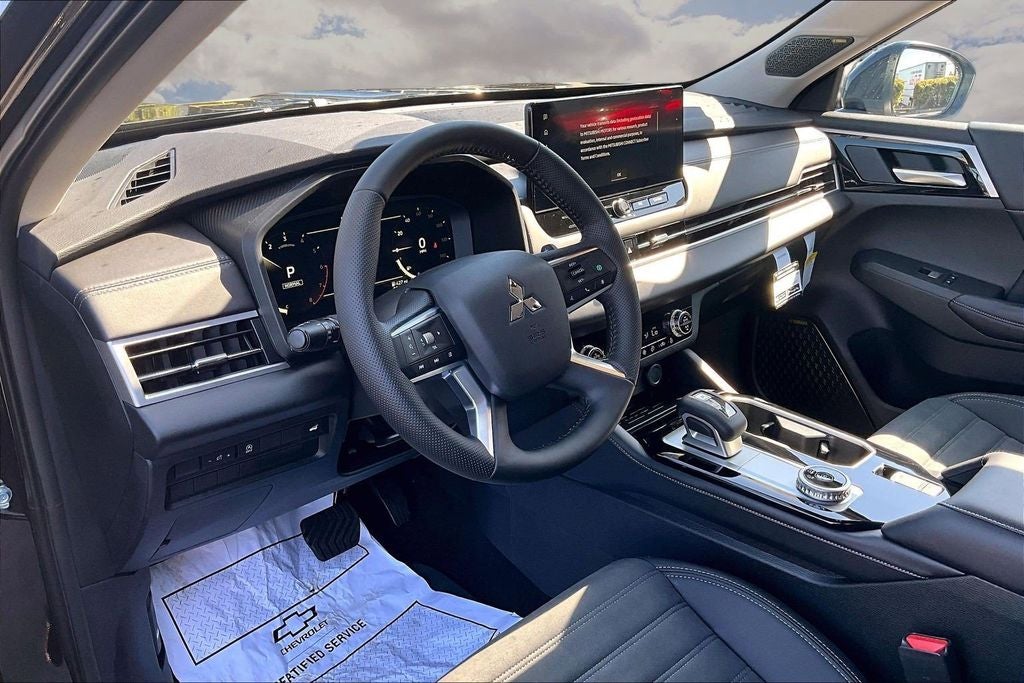 2026 Mitsubishi Outlander SE