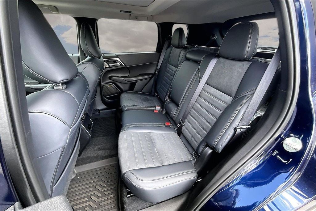 2026 Mitsubishi Outlander SE