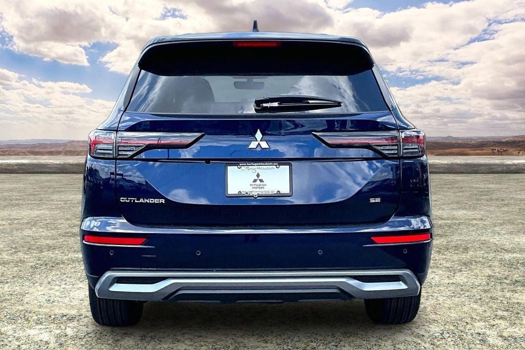 2026 Mitsubishi Outlander SE