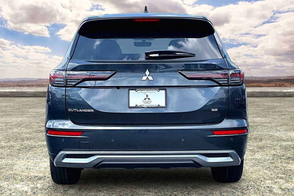 2026 Mitsubishi Outlander SE