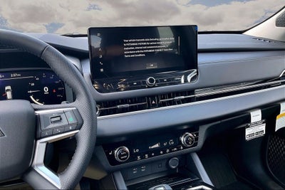 2026 Mitsubishi Outlander SE