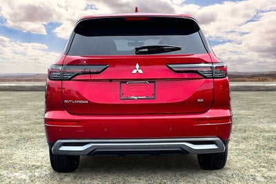2026 Mitsubishi Outlander SE