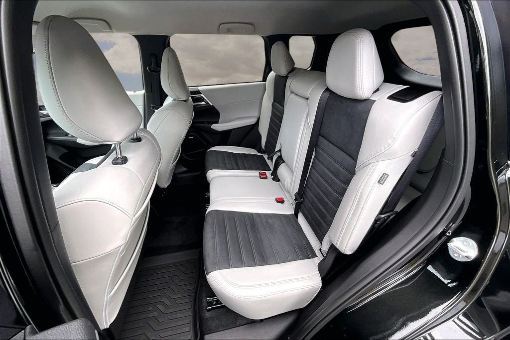 2026 Mitsubishi Outlander SE - Photo 10