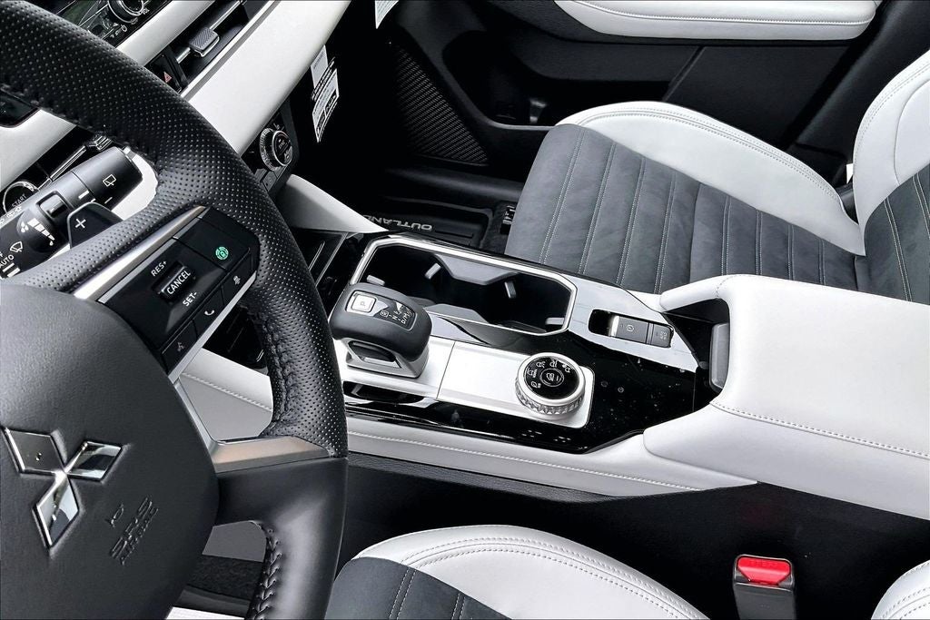 2026 Mitsubishi Outlander SE - Photo 8