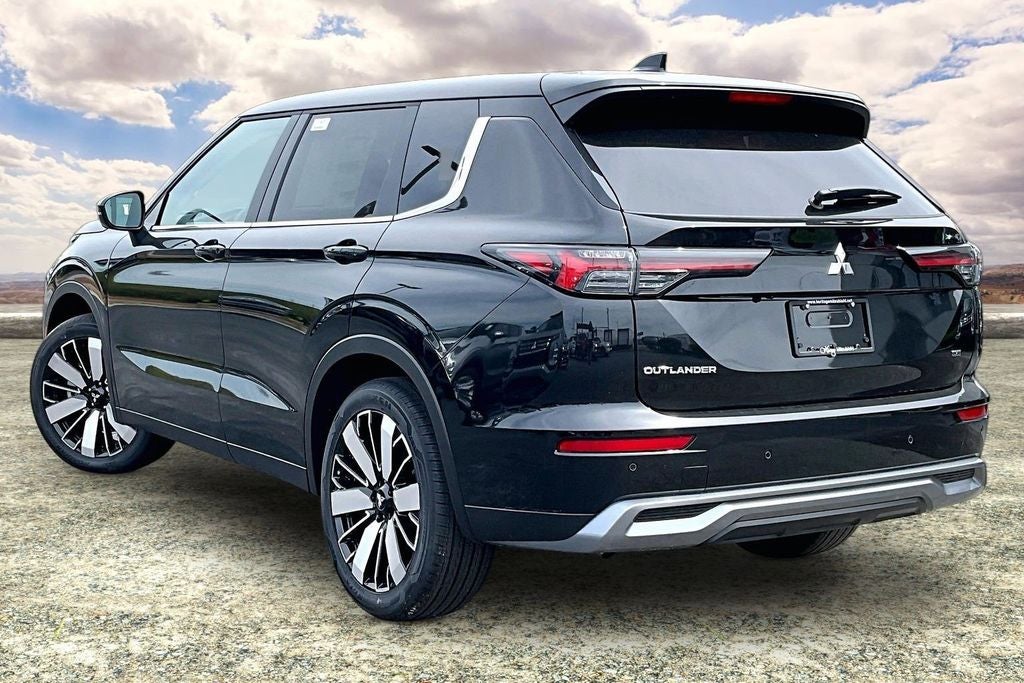 2026 Mitsubishi Outlander SE