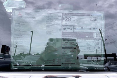2026 Mitsubishi Outlander SE
