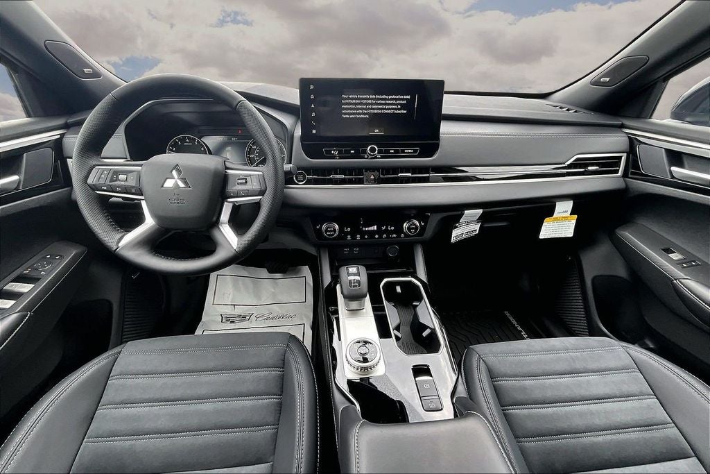 2026 Mitsubishi Outlander SE