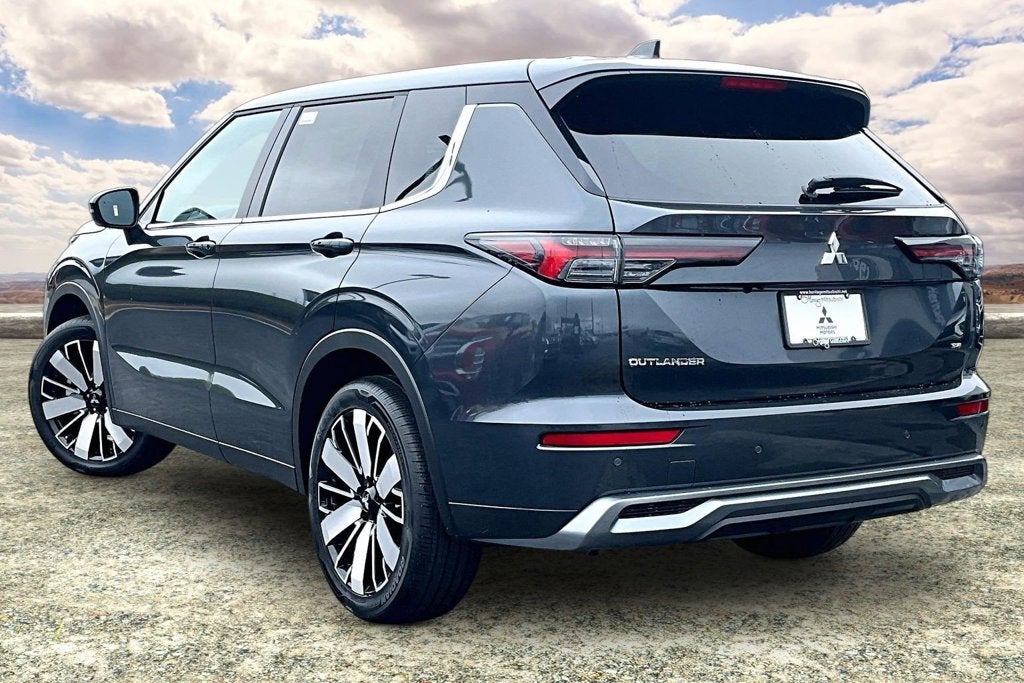 2026 Mitsubishi Outlander SE