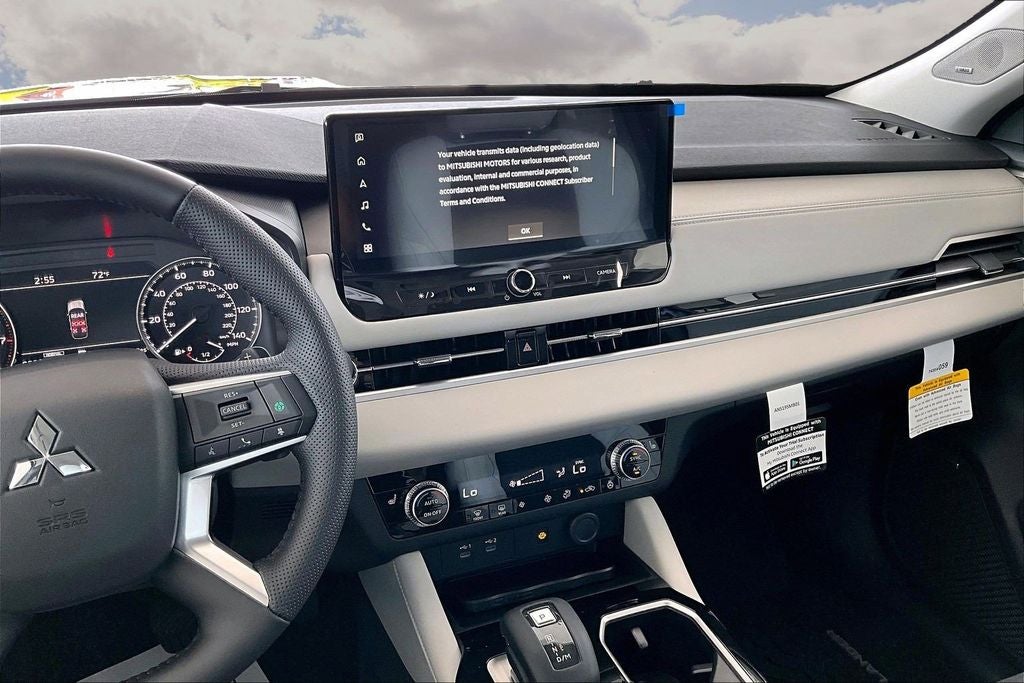2026 Mitsubishi Outlander SE