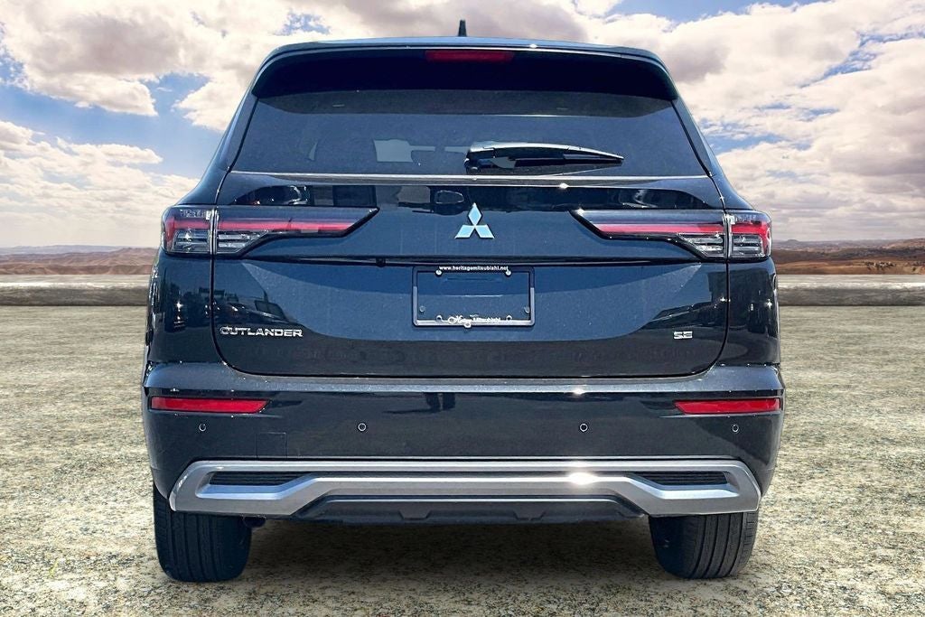 2026 Mitsubishi Outlander SE