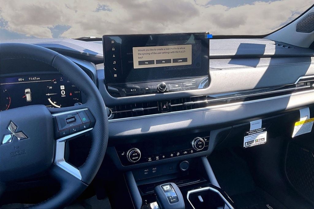 2026 Mitsubishi Outlander SE