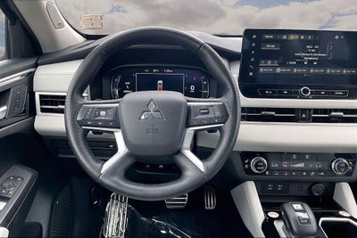2025 Mitsubishi Outlander SEL