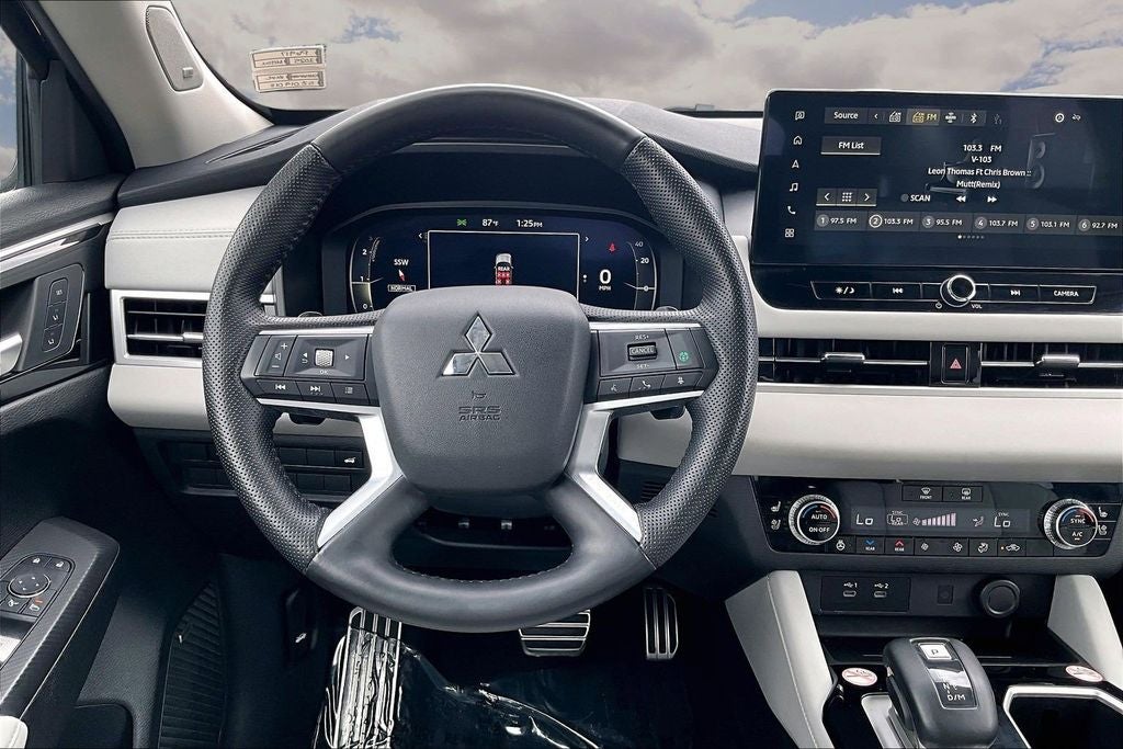 2025 Mitsubishi Outlander SEL