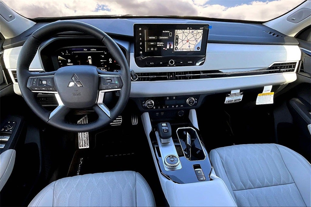 2025 Mitsubishi Outlander SEL