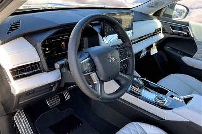 2025 Mitsubishi Outlander SEL