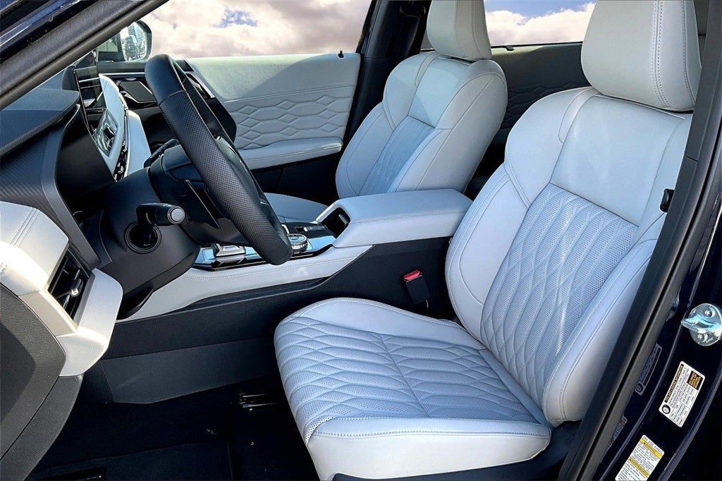 2025 Mitsubishi Outlander SEL