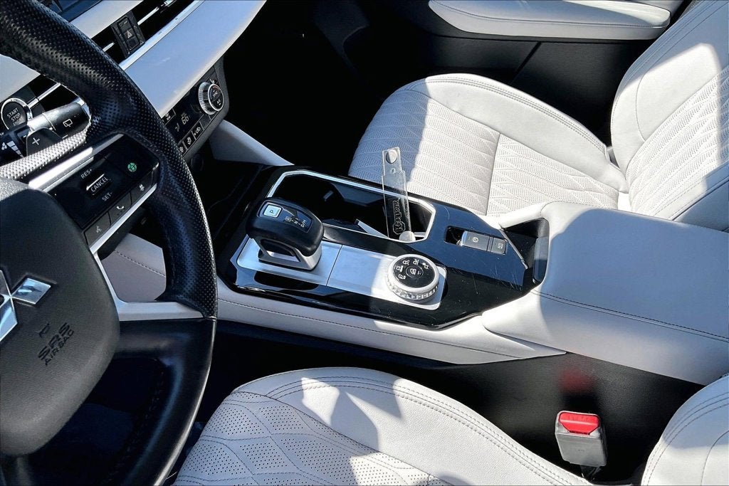 2025 Mitsubishi Outlander SEL
