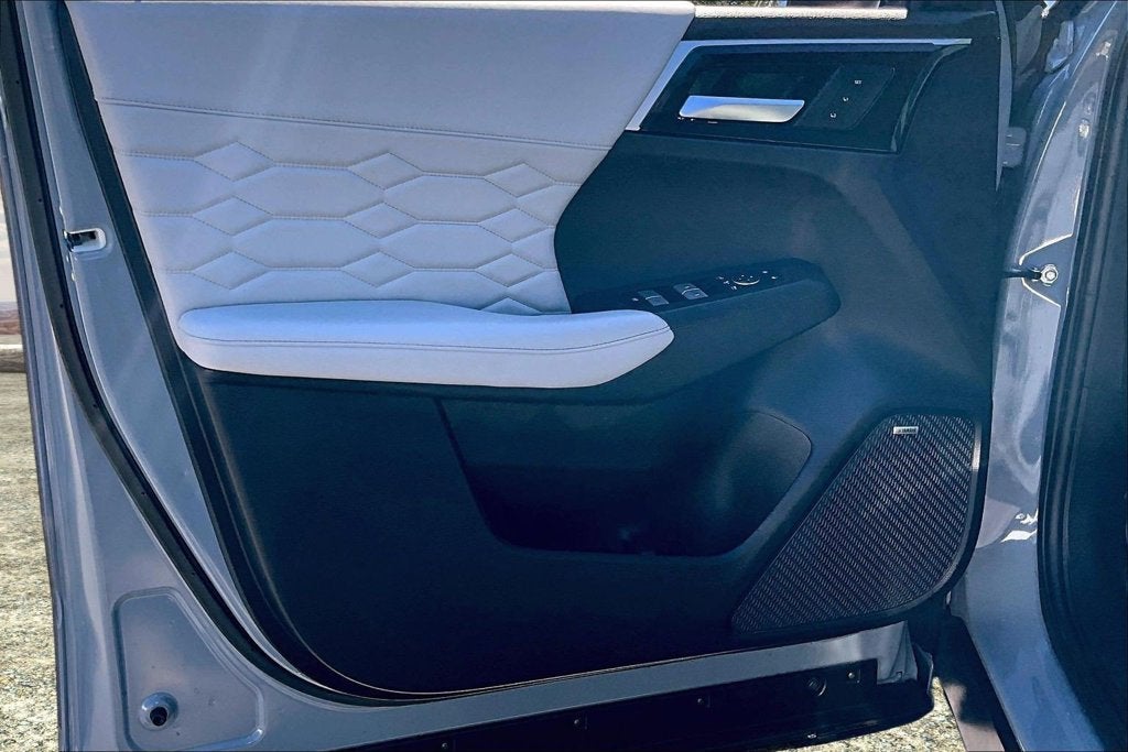2025 Mitsubishi Outlander SEL