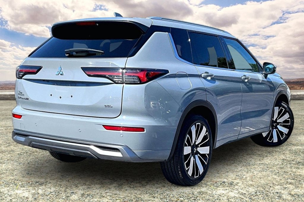 2025 Mitsubishi Outlander SEL