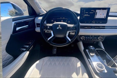 2025 Mitsubishi Outlander SEL