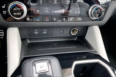 2025 Mitsubishi Outlander SEL