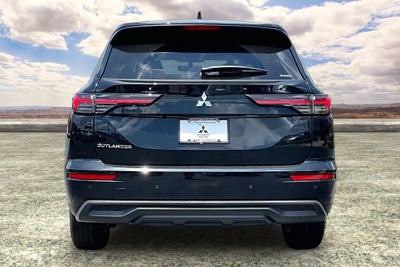 2026 Mitsubishi Outlander ES
