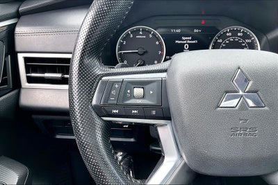 2024 Mitsubishi Outlander SE