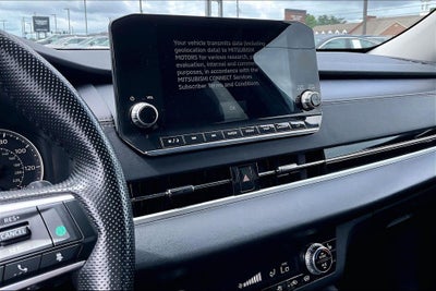 2024 Mitsubishi Outlander SE