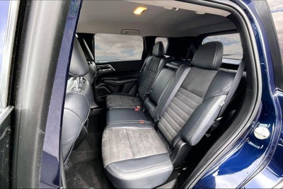 2024 Mitsubishi Outlander SE