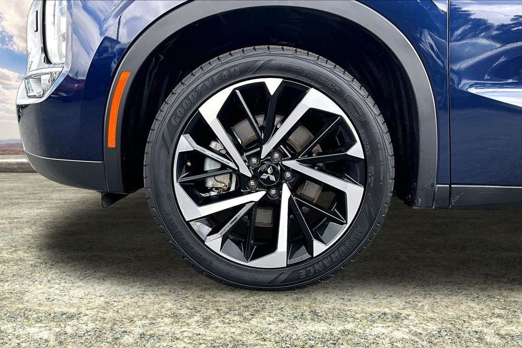 2024 Mitsubishi Outlander SE
