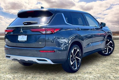 2024 Mitsubishi Outlander SE