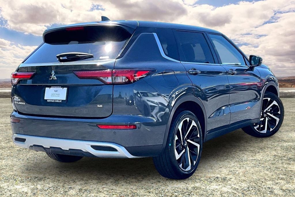 2024 Mitsubishi Outlander SE