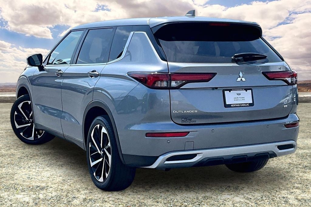2024 Mitsubishi Outlander SE
