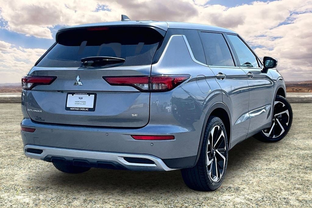 2024 Mitsubishi Outlander SE