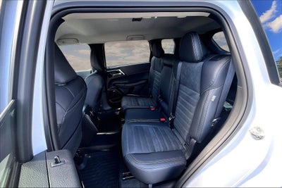 2026 Mitsubishi Outlander Base