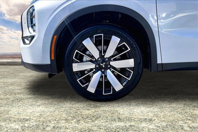 2026 Mitsubishi Outlander Base