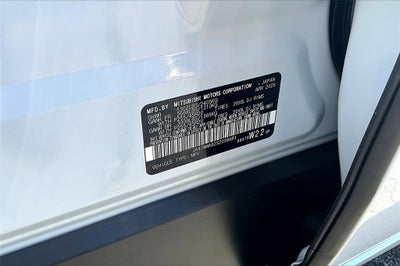 2025 Mitsubishi Outlander Base