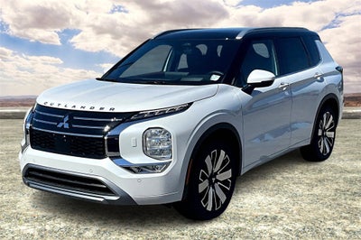 2025 Mitsubishi Outlander Base