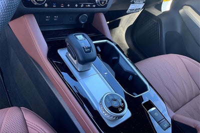 2025 Mitsubishi Outlander Base