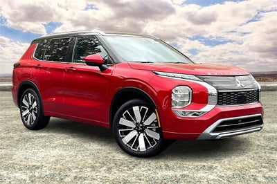 2025 Mitsubishi Outlander Base