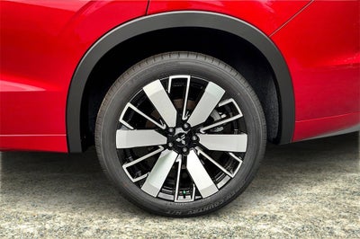 2025 Mitsubishi Outlander Base