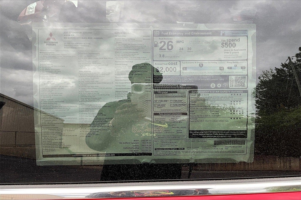 2025 Mitsubishi Outlander Base