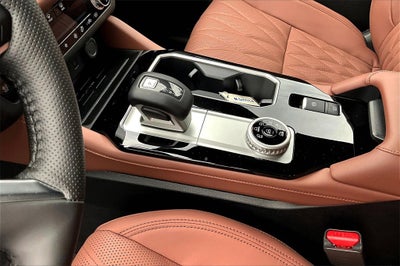 2025 Mitsubishi Outlander Base