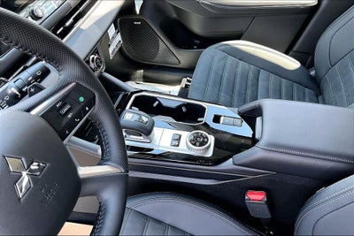 2026 Mitsubishi Outlander PHEV SE