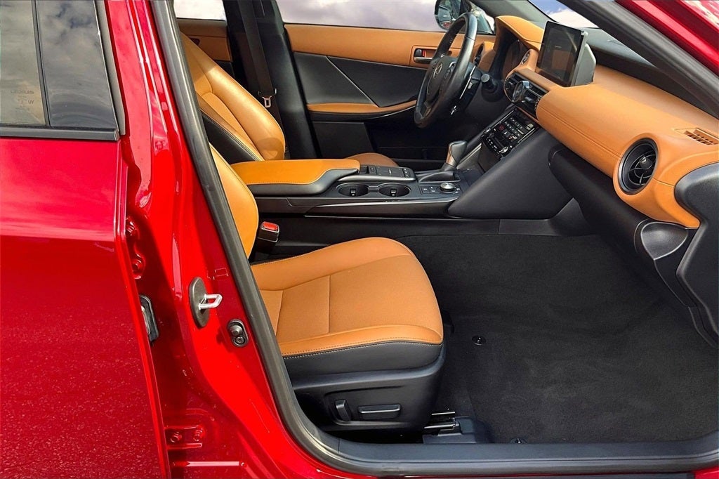 2023 Lexus IS 350 F SPORT Design