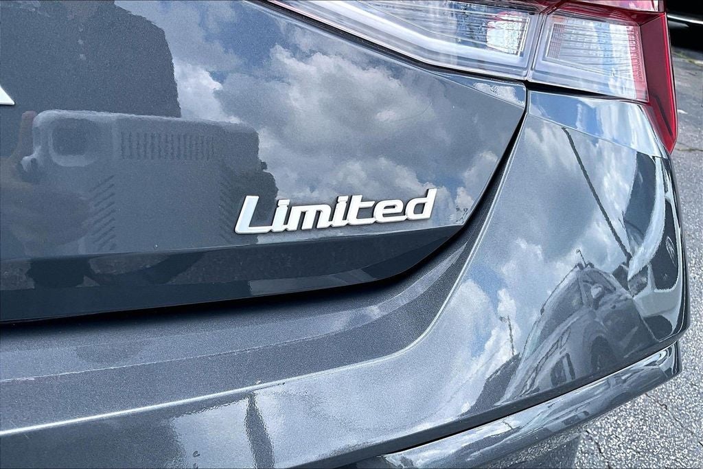 2024 Hyundai Elantra Limited