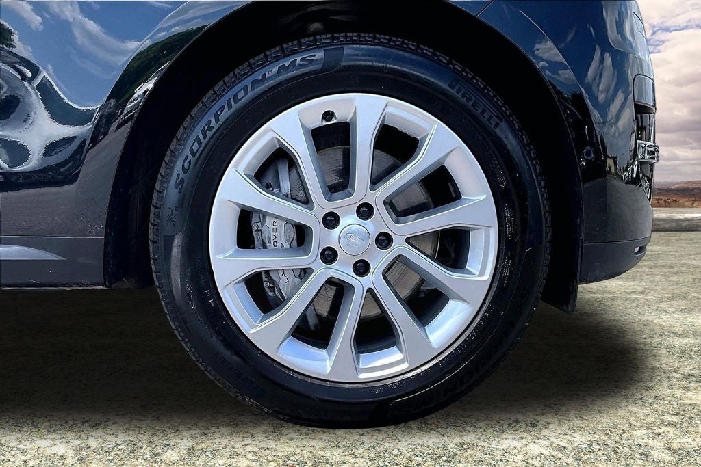 2025 Land Rover Range Rover Sport SE