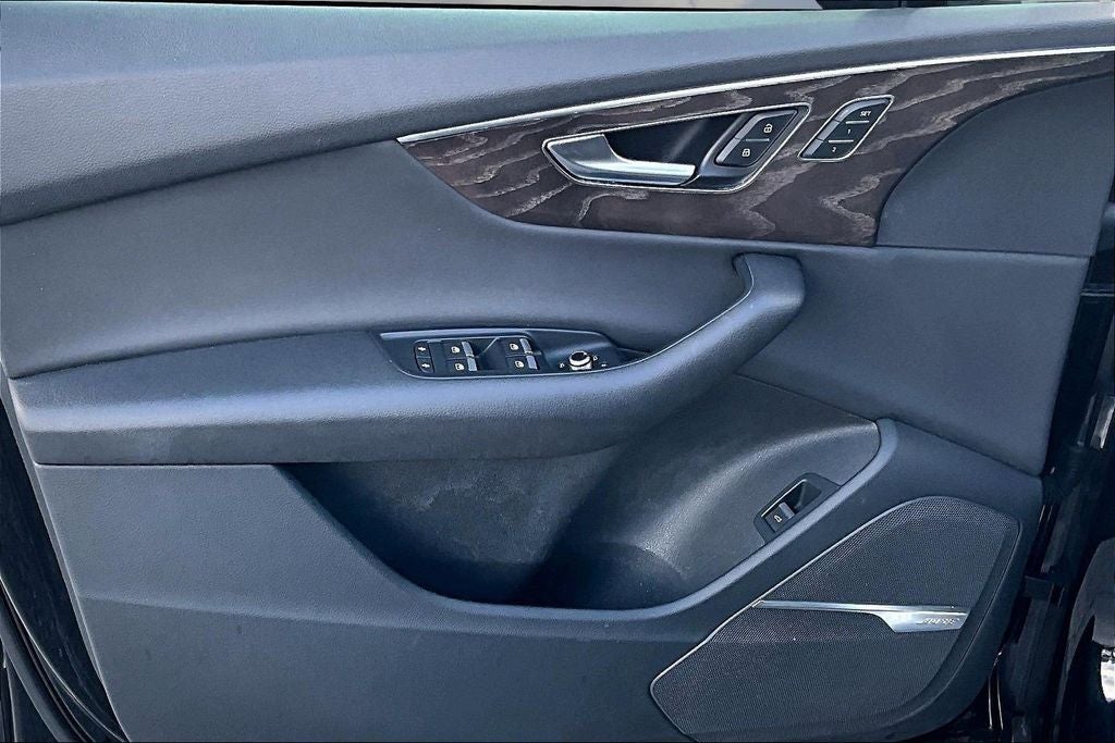 2020 Audi Q7 55 Premium Plus quattro