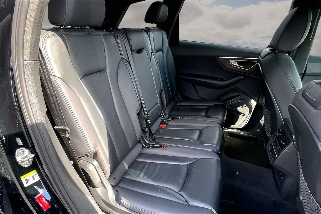 2020 Audi Q7 55 Premium Plus quattro